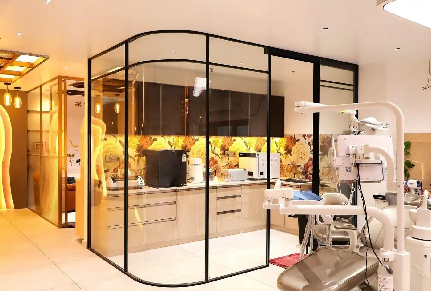 Root canal treatment room at Sai Dental Studio